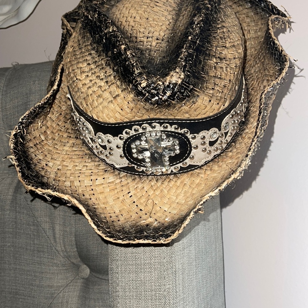 Pretty cool beach hat with diamond cross on front like new